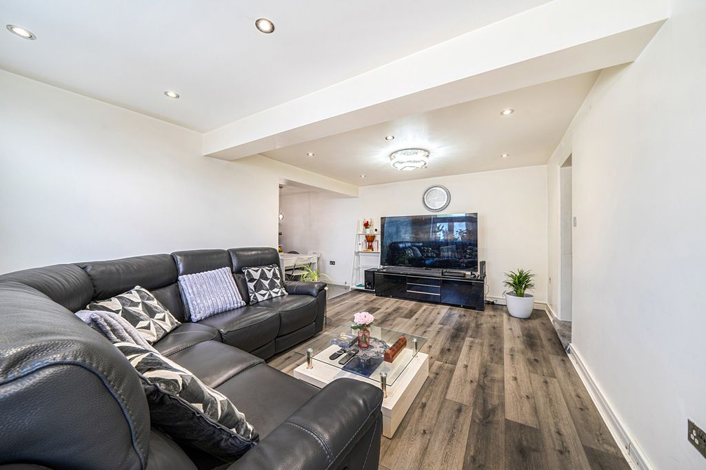 Property photo 3 of 14 1450655-1-69Ea1E7...