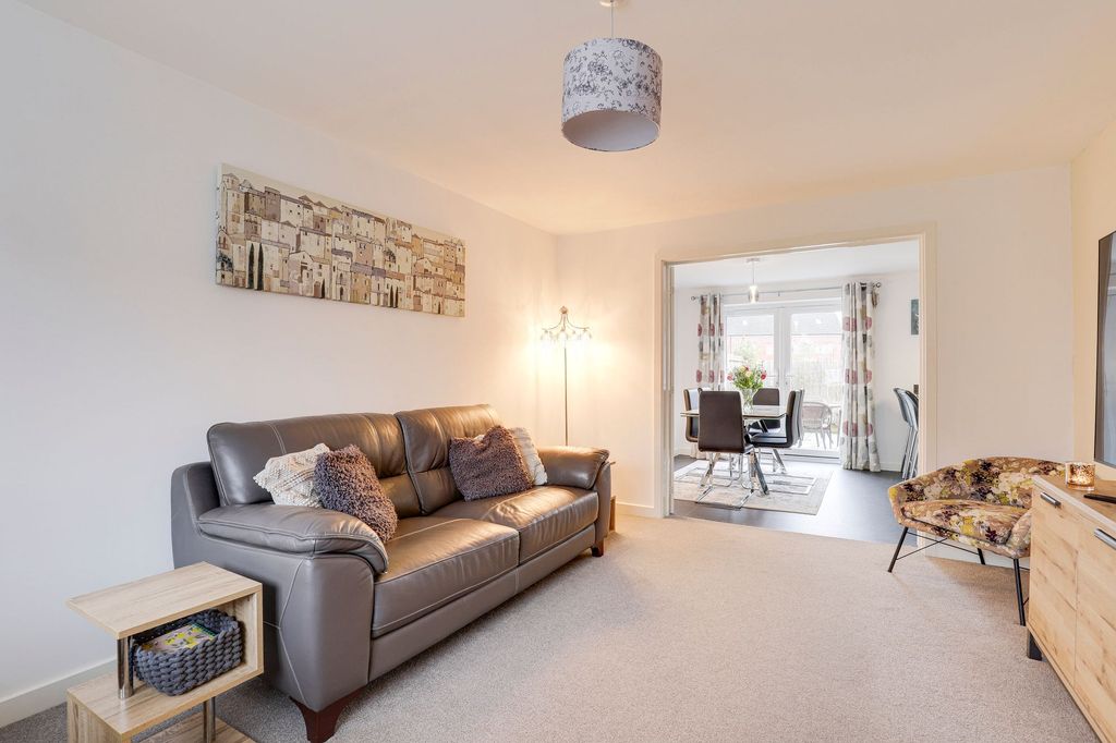 Property photo 3 of 22 Living Room