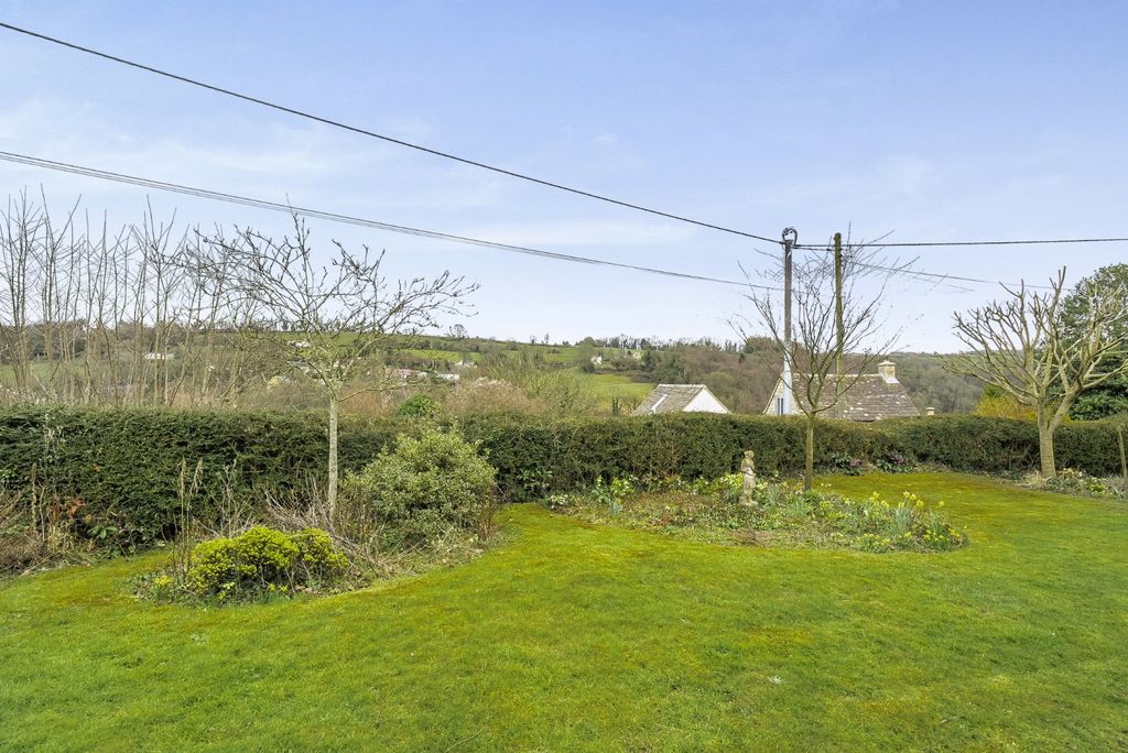 Property photo 2 of 22 Picture No. 11