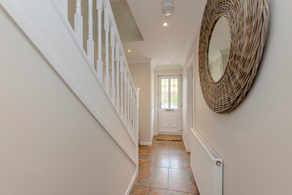 Property photo 2 of 38