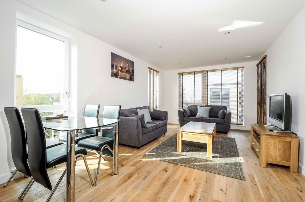 Property photo 1 of 5