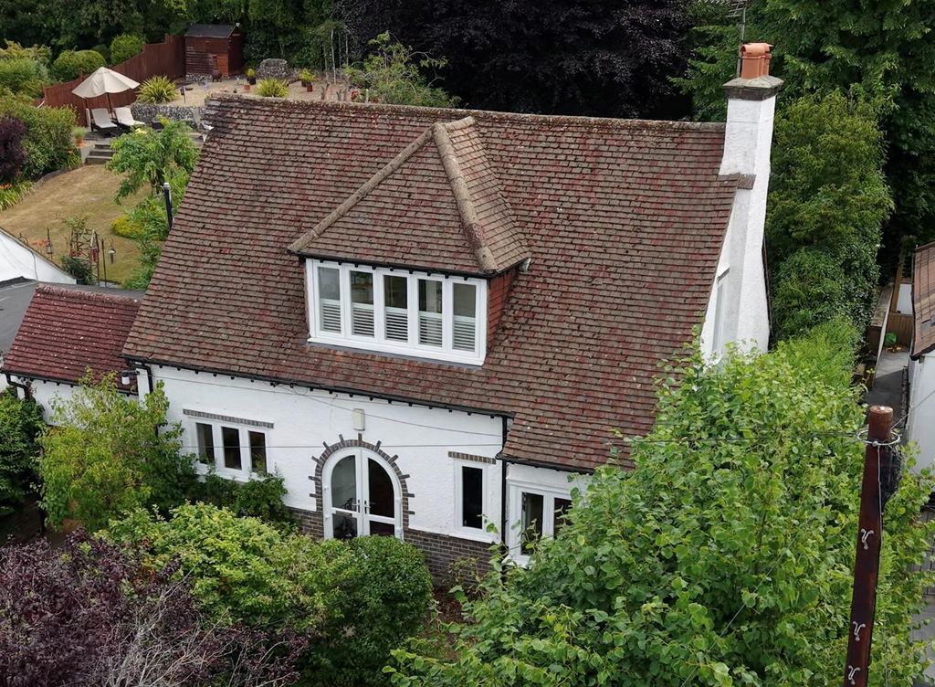 Property photo 1 of 32