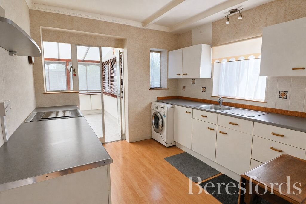 Property photo 2 of 14 Picture No. 21