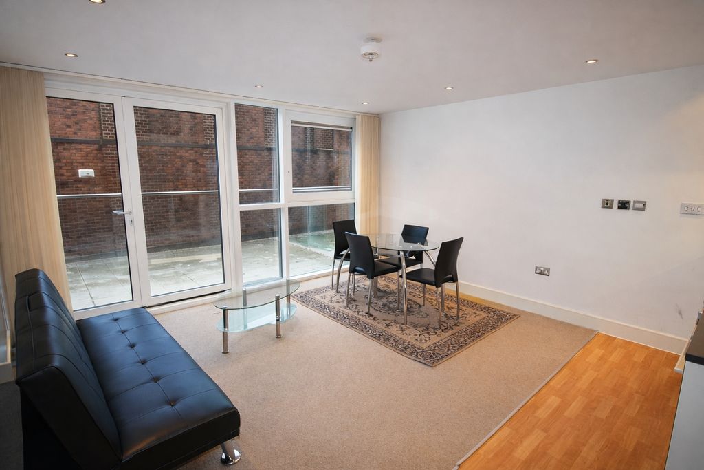 Property photo 2 of 8 Picture No. 11