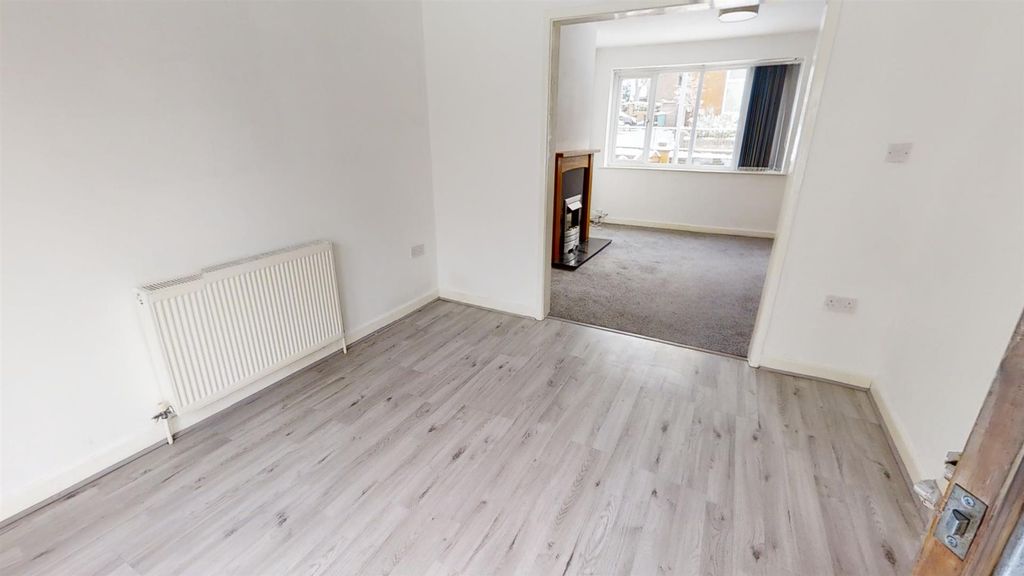 Property photo 3 of 12 Dining Room .Jpg