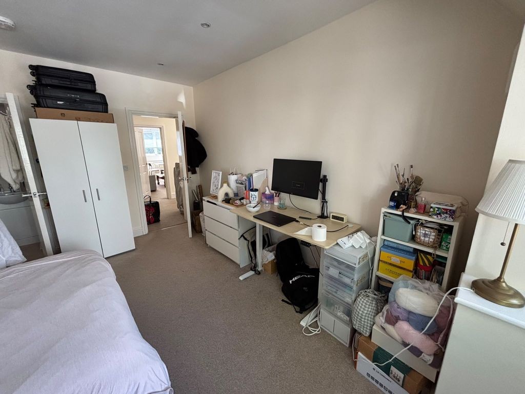 Property photo 3 of 11 Gallery