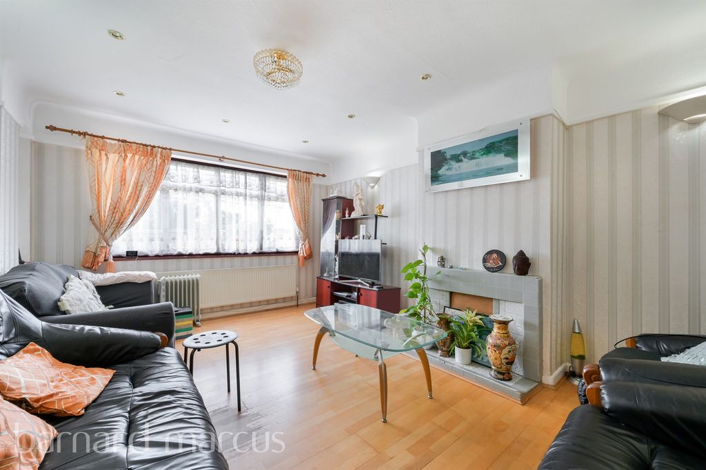 Property photo 2 of 15