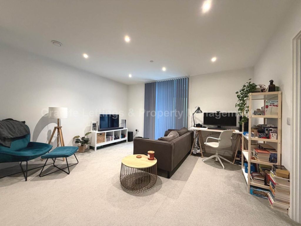 Property photo 3 of 8