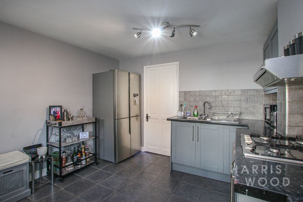 Property photo 3 of 24 4732998