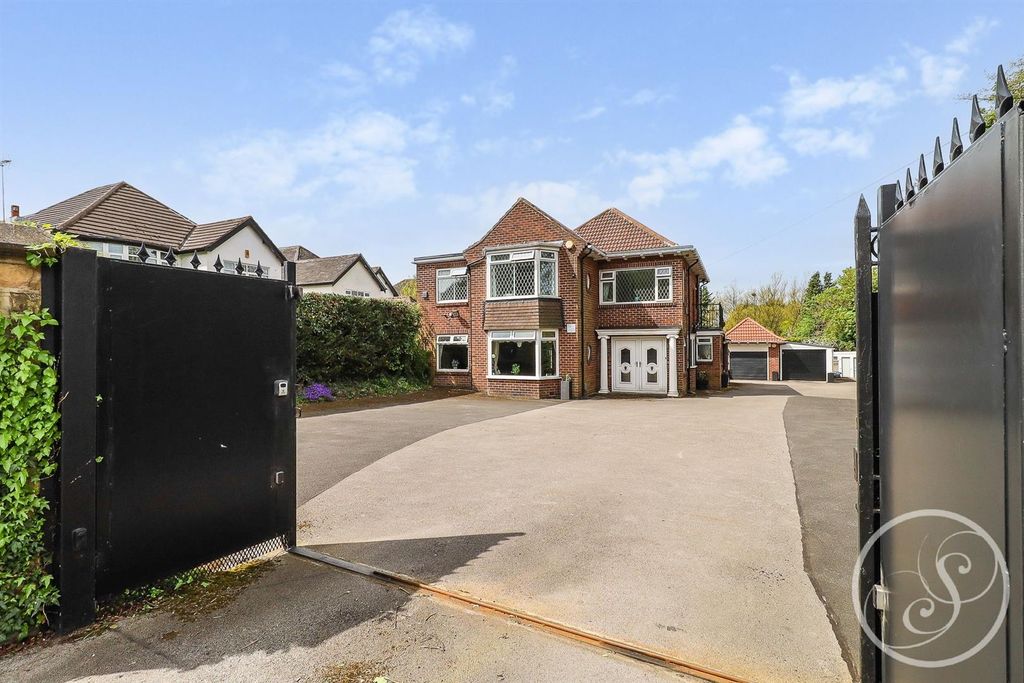 Property photo 2 of 31 Front.Jpg