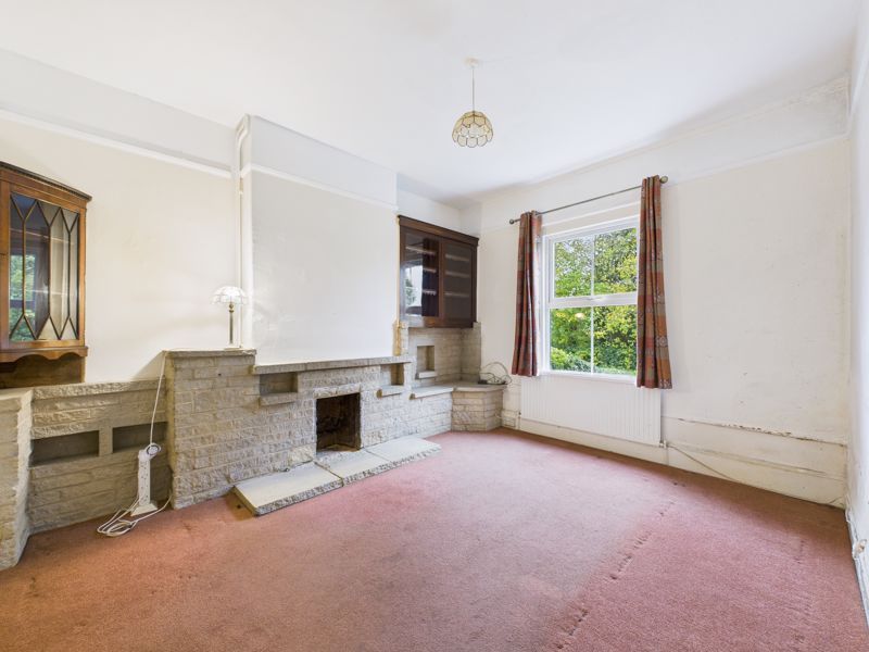 Property photo 3 of 22 Lounge