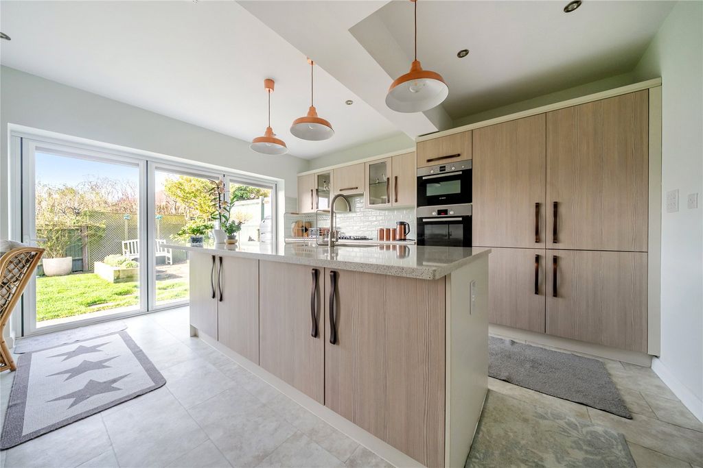 Property photo 3 of 25 Picture No. 20