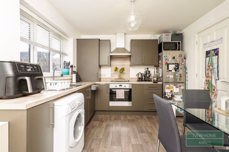 Property photo 3 of 18 Photo 9