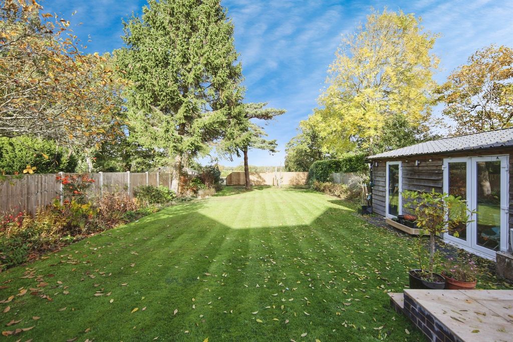 Property photo 2 of 21