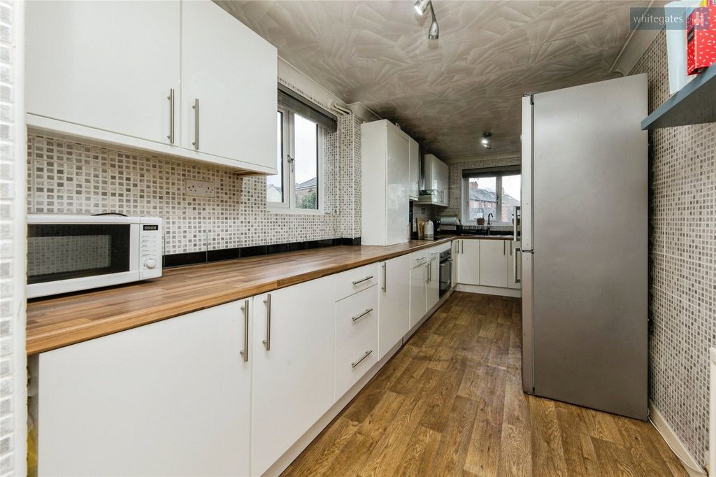 Property photo 3 of 14 Picture No. 10