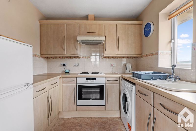 Property photo 2 of 9 Photo 5