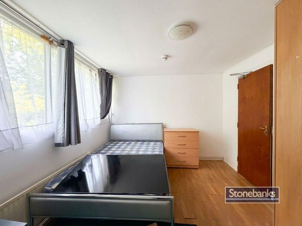 Property photo 1 of 9 17Fa1Bb0-4383-4B86-B7B0-A066A1A20303.Jpg