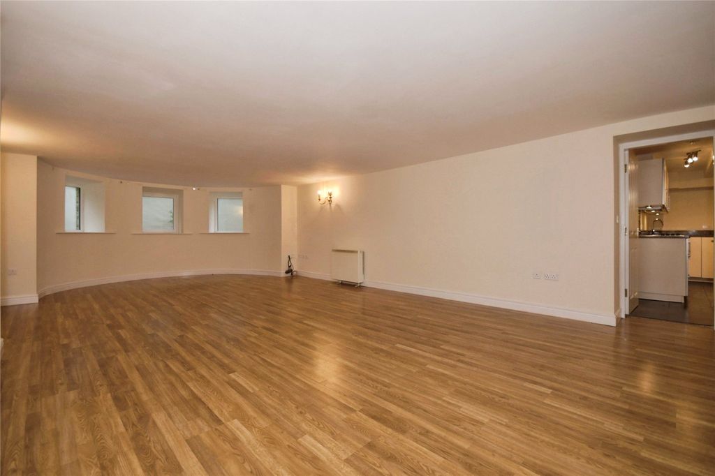 Property photo 2 of 8 Picture No. 02