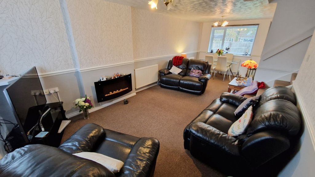 Property photo 3 of 19 Photo 3