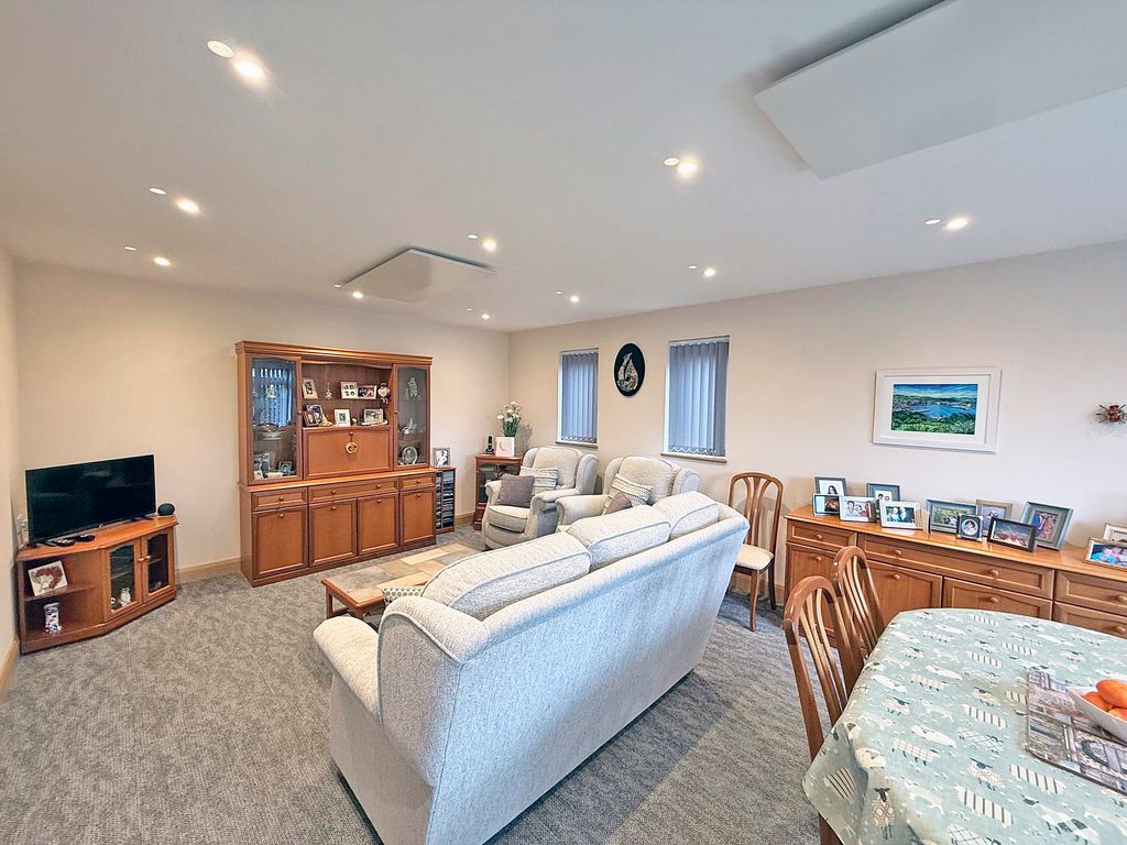 Property photo 3 of 11 Photo 3