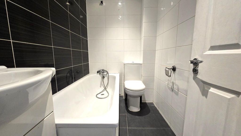 Property photo 3 of 6 Whatsapp Image 2026-02-04 At 13.52.10 (2).Jpeg