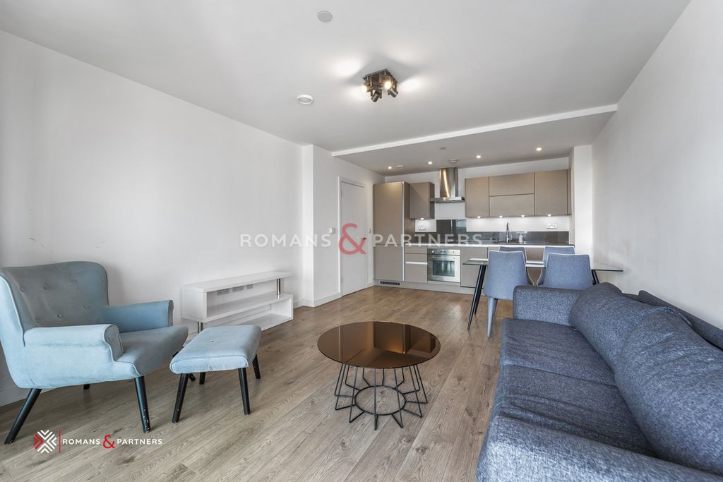 Property photo 2 of 19