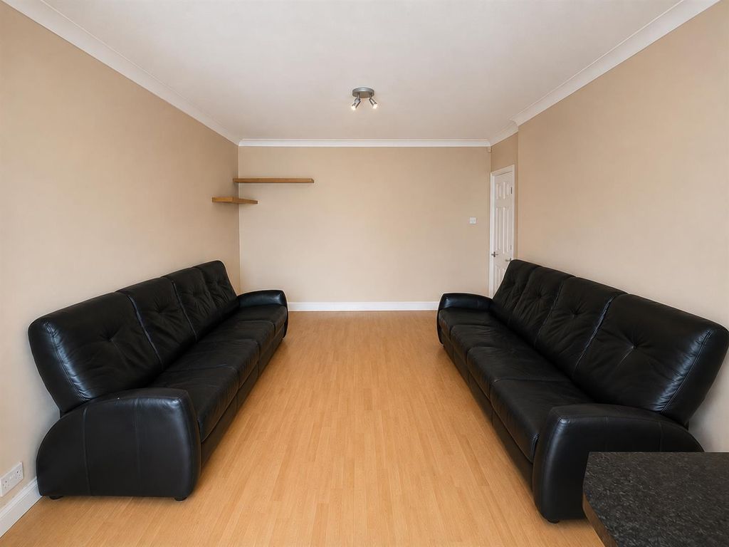 Property photo 2 of 8 4Abd8308-65E9-4518-9850-15833Bdb0735.Png