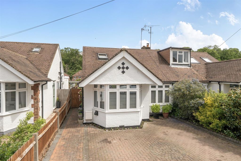 Property photo 1 of 14 Links Way - Front.Jpg