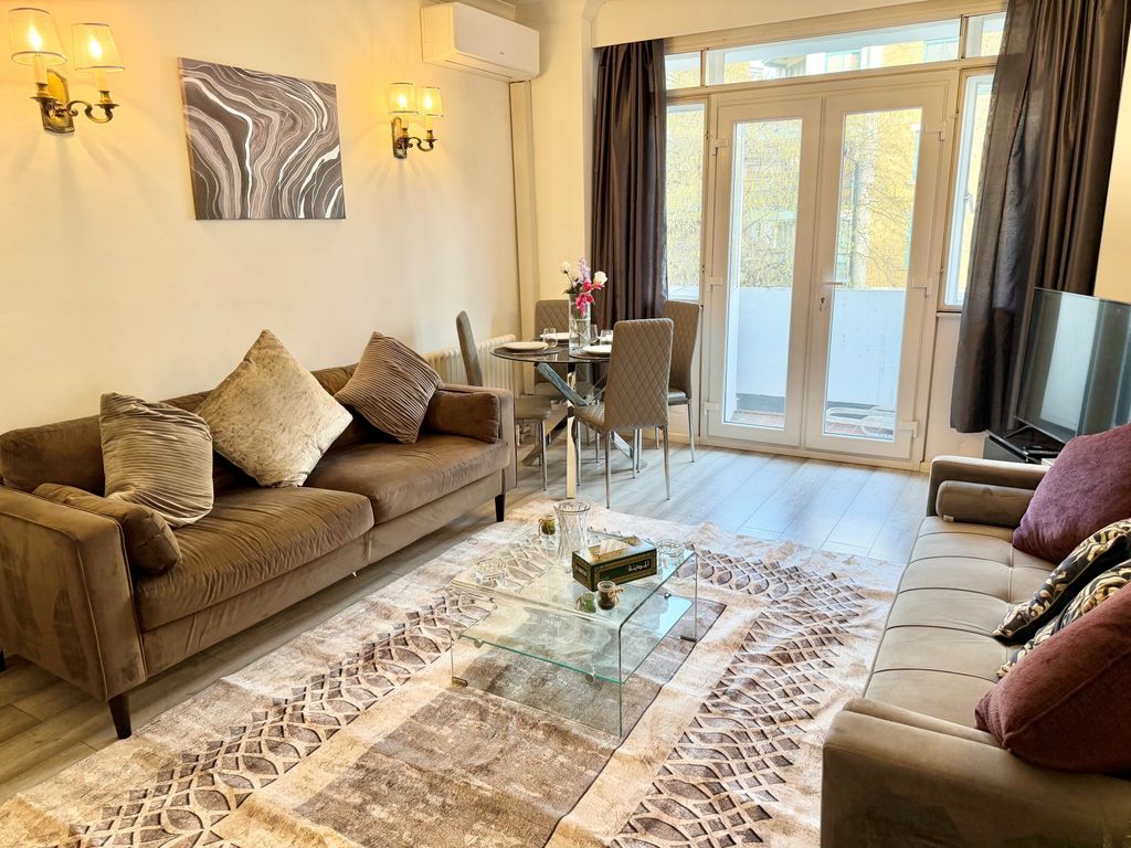 Property photo 1 of 12 2 Bed Flat To Rent Wallace Court Old Marylebone Road, London Nw1