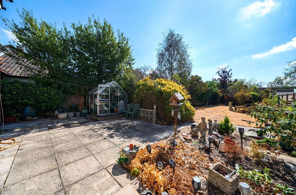 Property photo 2 of 15 Picture No. 12