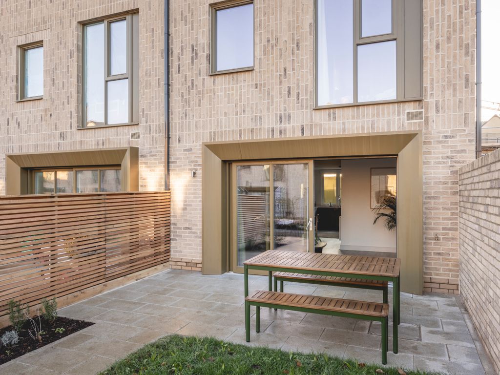 Property photo 3 of 13