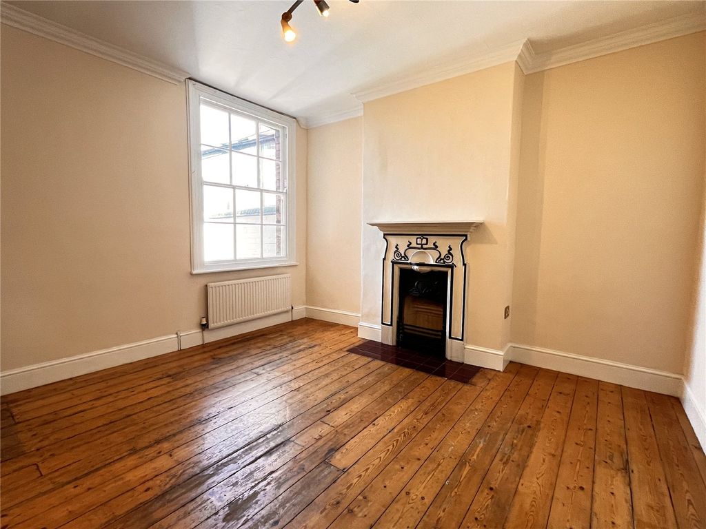 Property photo 3 of 19 Picture No. 07