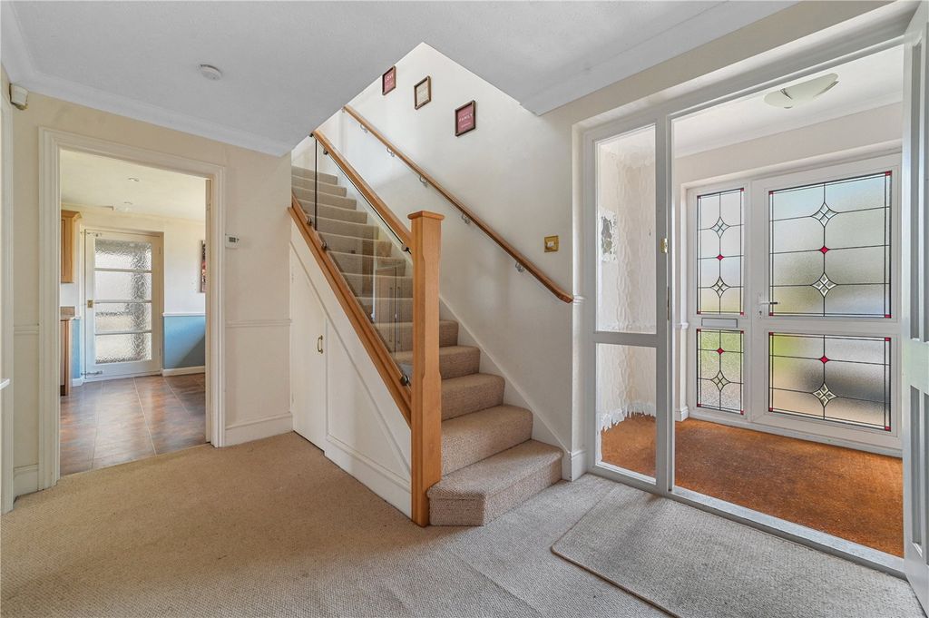 Property photo 2 of 31 Picture No. 16