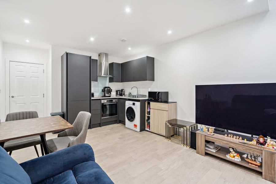 Property photo 2 of 8