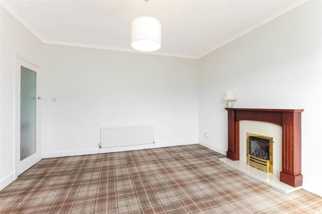 Property photo 3 of 16 Living Room