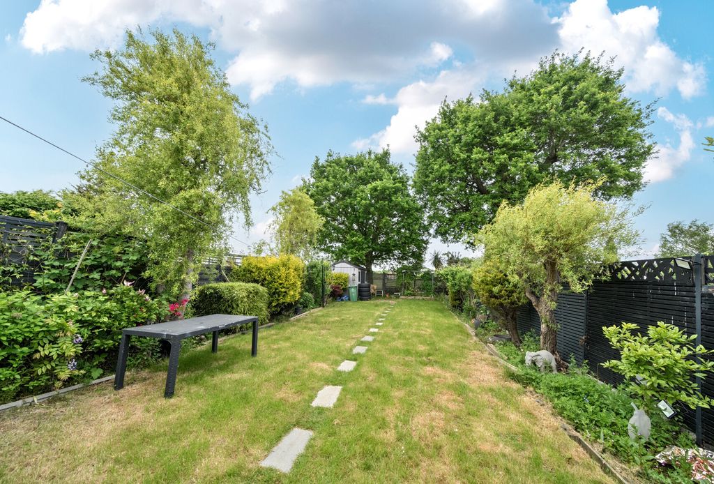 Property photo 3 of 12 29-681Ba366404Ab-...