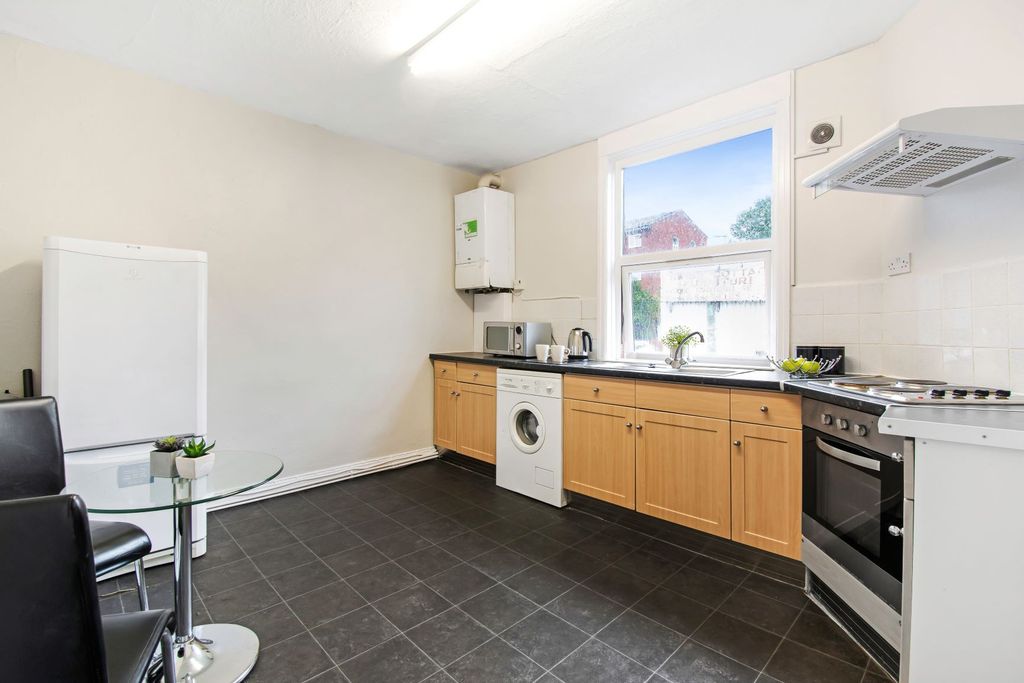 Property photo 3 of 7 Property Photo