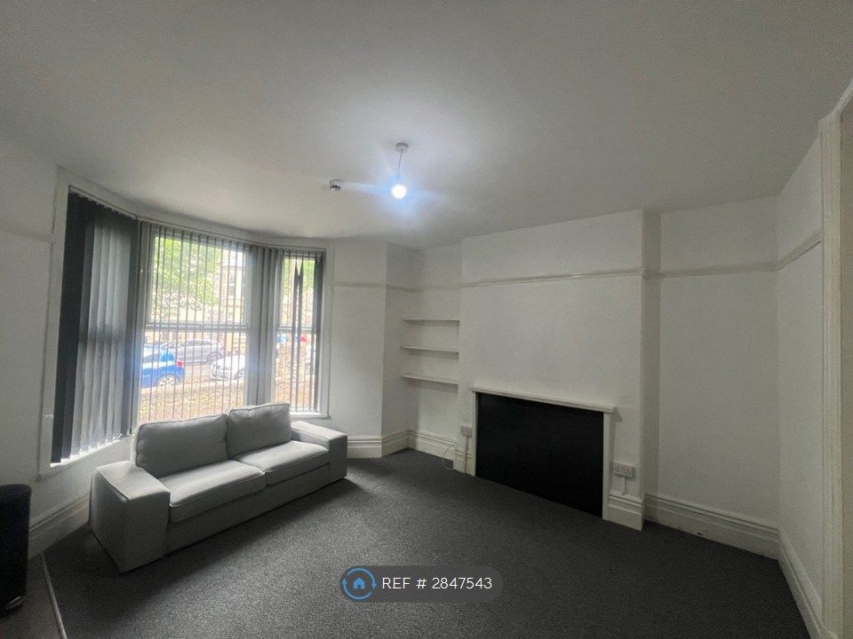 Property photo 3 of 8
