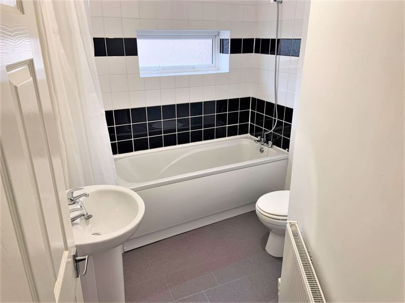 Property photo 3 of 5 Photo 1