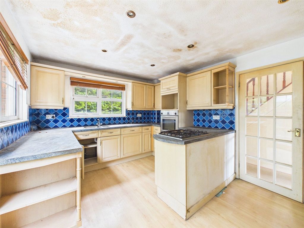 Property photo 3 of 15 Picture No. 02