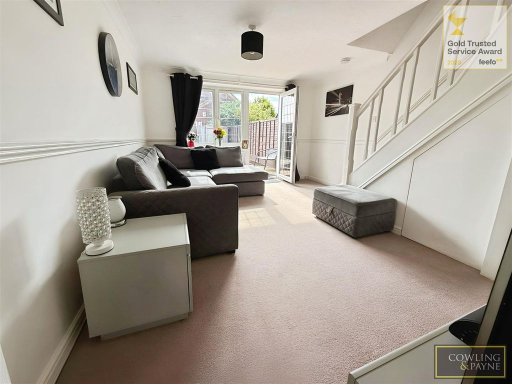 Property photo 3 of 12