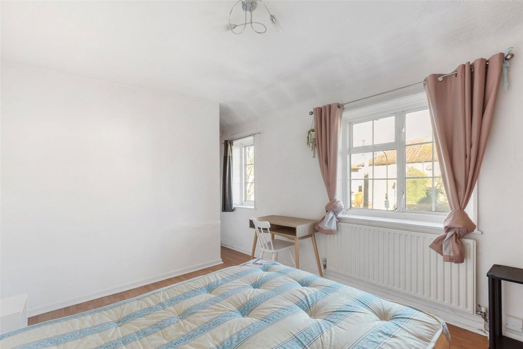 Property photo 3 of 19 Picture No. 07