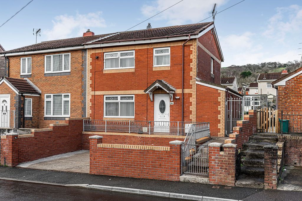 Property photo 1 of 29