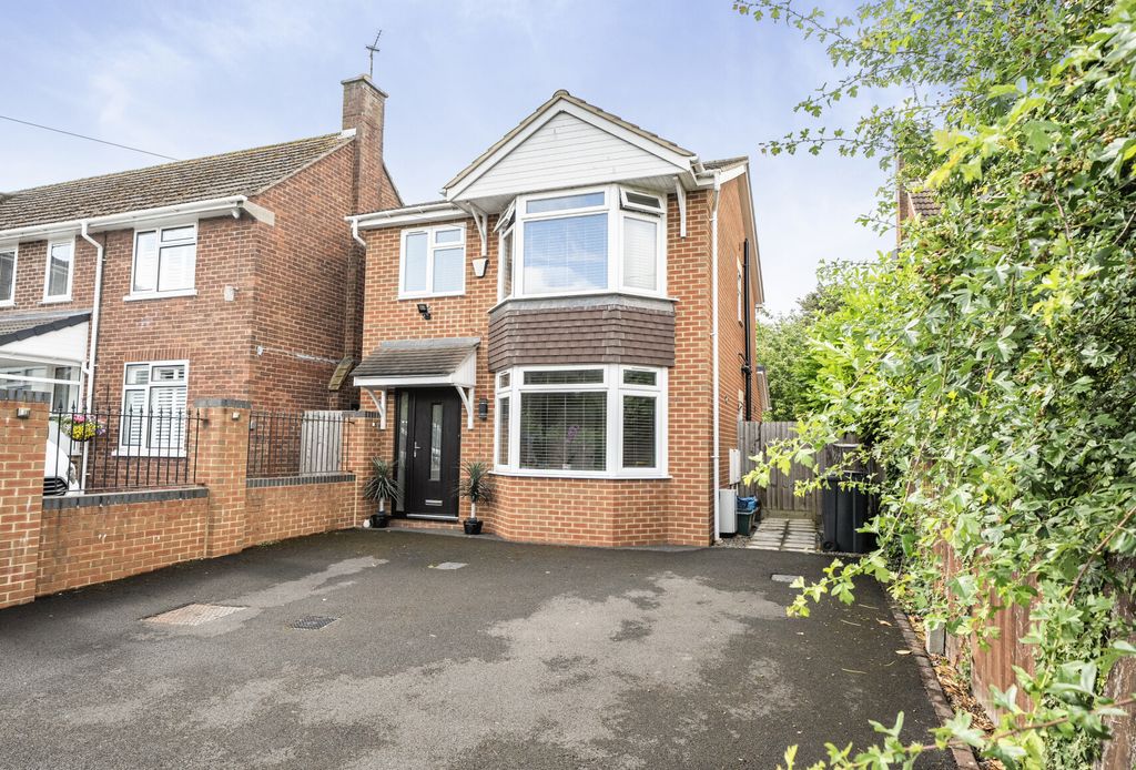 Property photo 1 of 17 1470533-2-6A1E9E3...