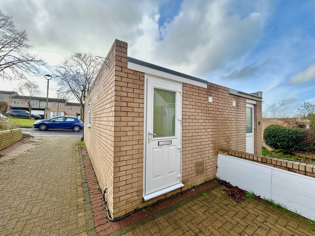 Property photo 2 of 5