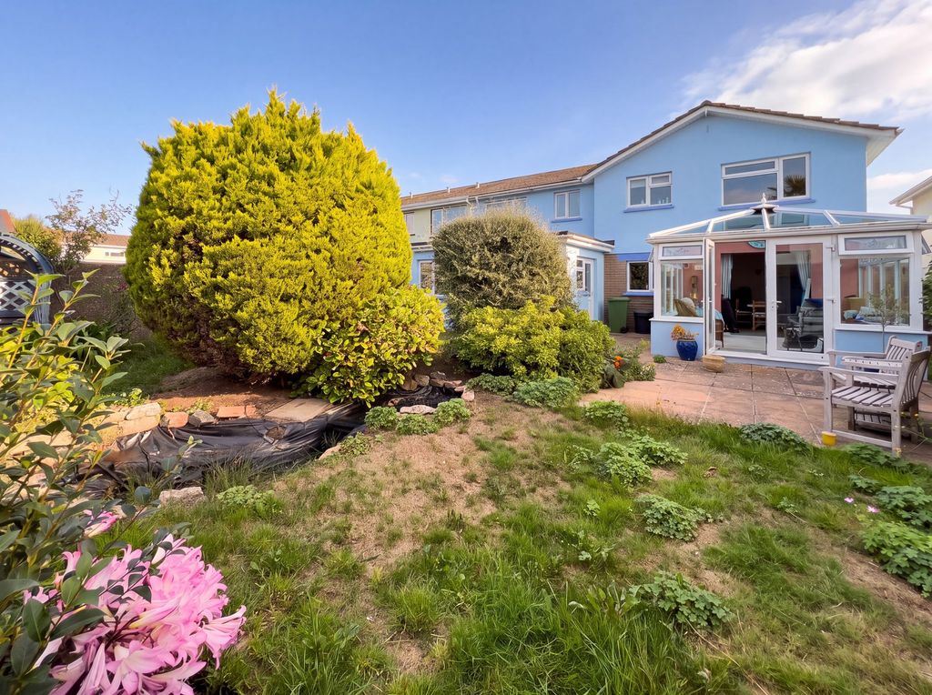 Property photo 2 of 38