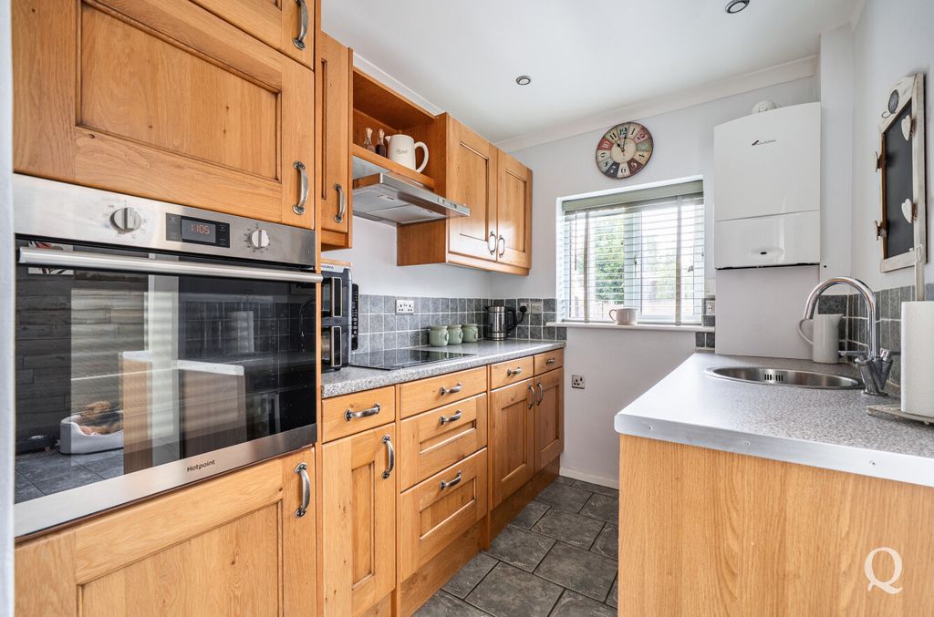 Property photo 2 of 26 005c81Ab-0c2F-445...