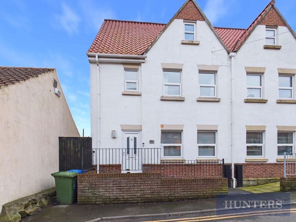 Property photo 1 of 28 Cam05316G0-Pr0330-Still024.Jpg