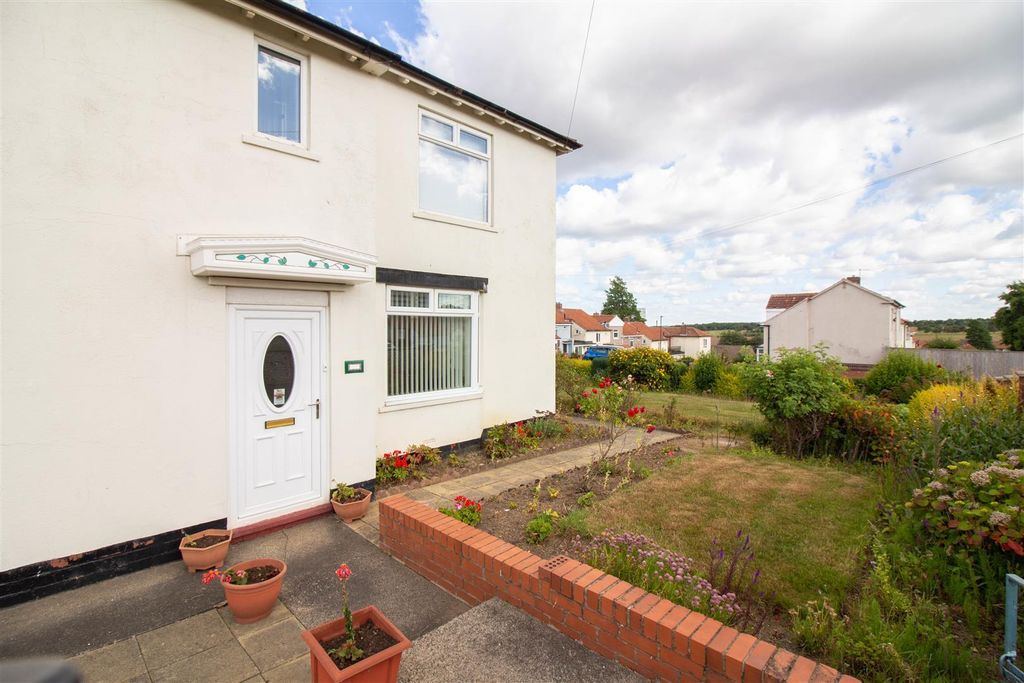 Property photo 1 of 7 Front External