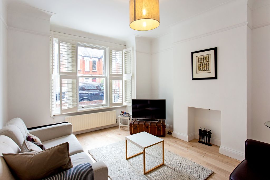 Property photo 1 of 12 01 Kent